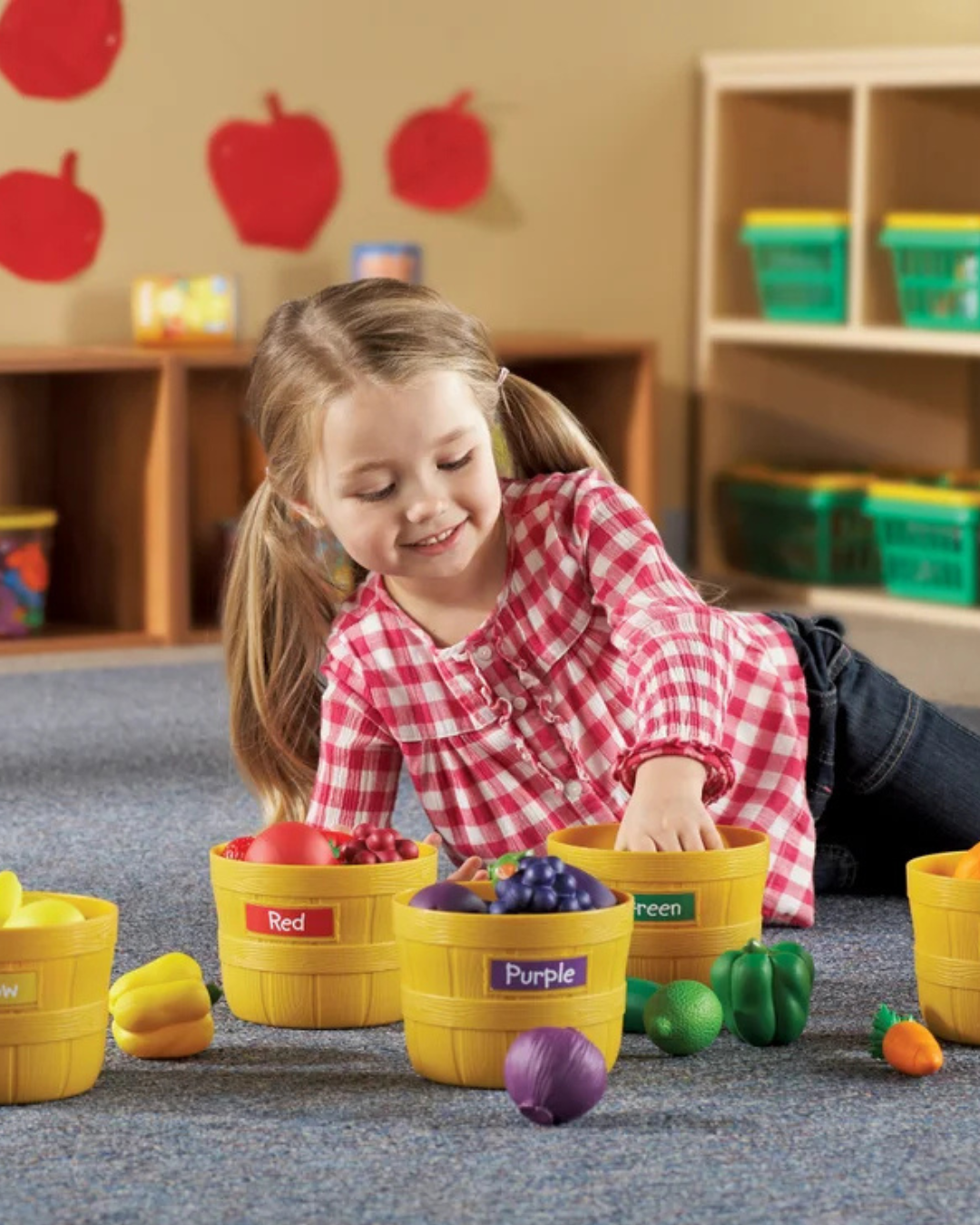 Learning Resources – Sada na třídění potravin Farmářský trh (Farmers Market Color Sorting Set) 2
